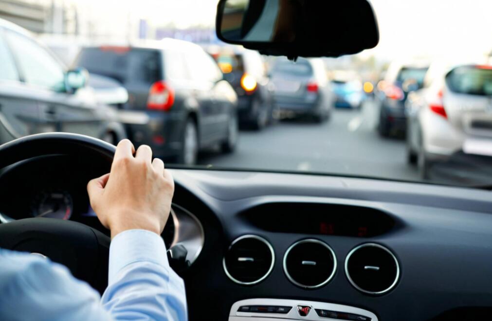 可以找熟悉的师傅或者朋侪介绍的师傅吗？？？？？？